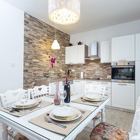 Apartment Perunika ซาดาร์ ภายนอก รูปภาพ