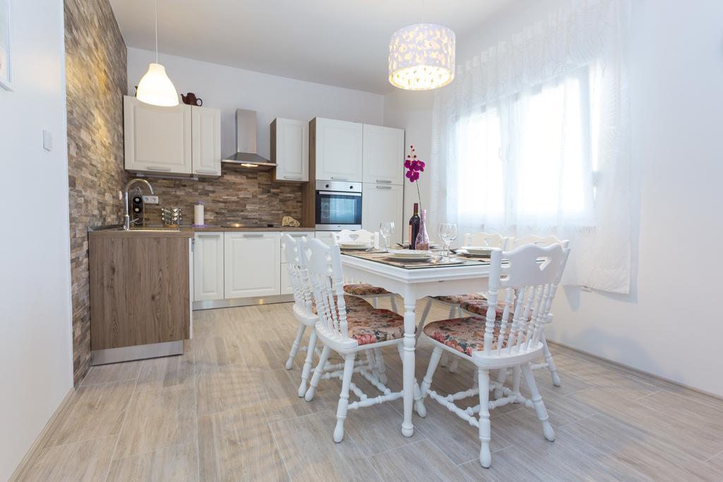 Apartment Perunika ซาดาร์ ภายนอก รูปภาพ